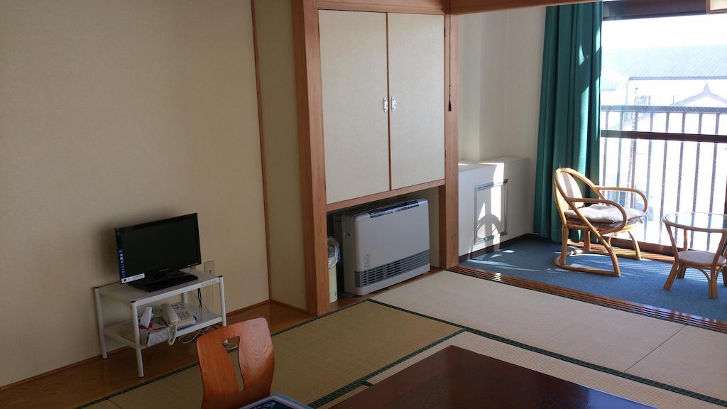 Akakura Sun Hotel Миоко Стая снимка